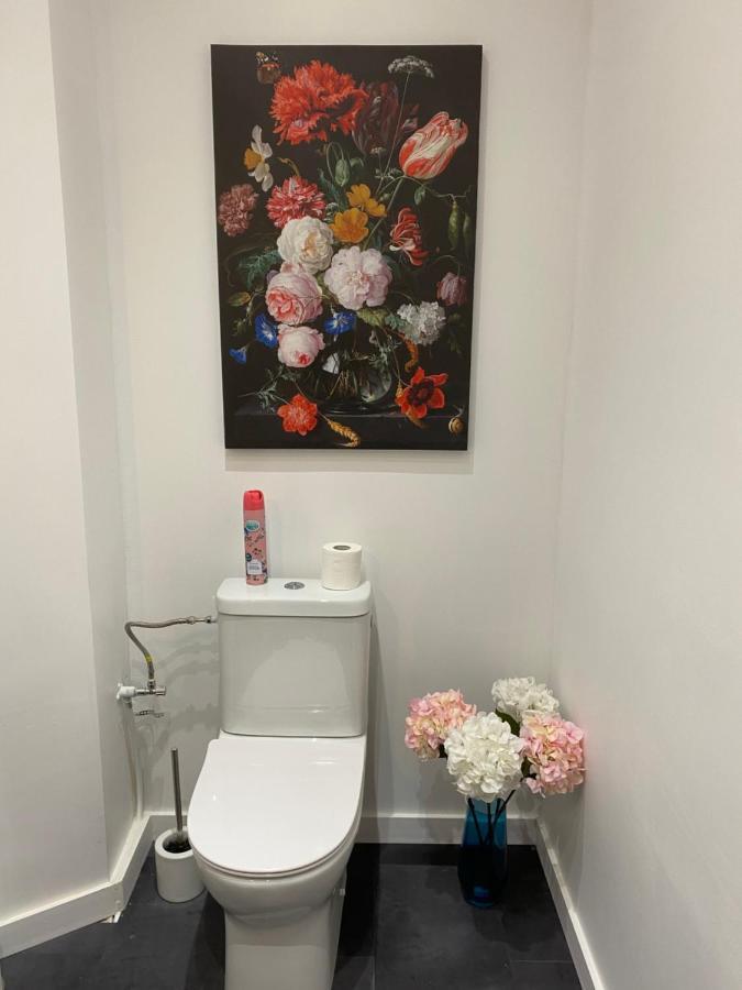 The Pink Studio - Exceptional Location In City Center - Unique & Elegant Namur Exterior foto