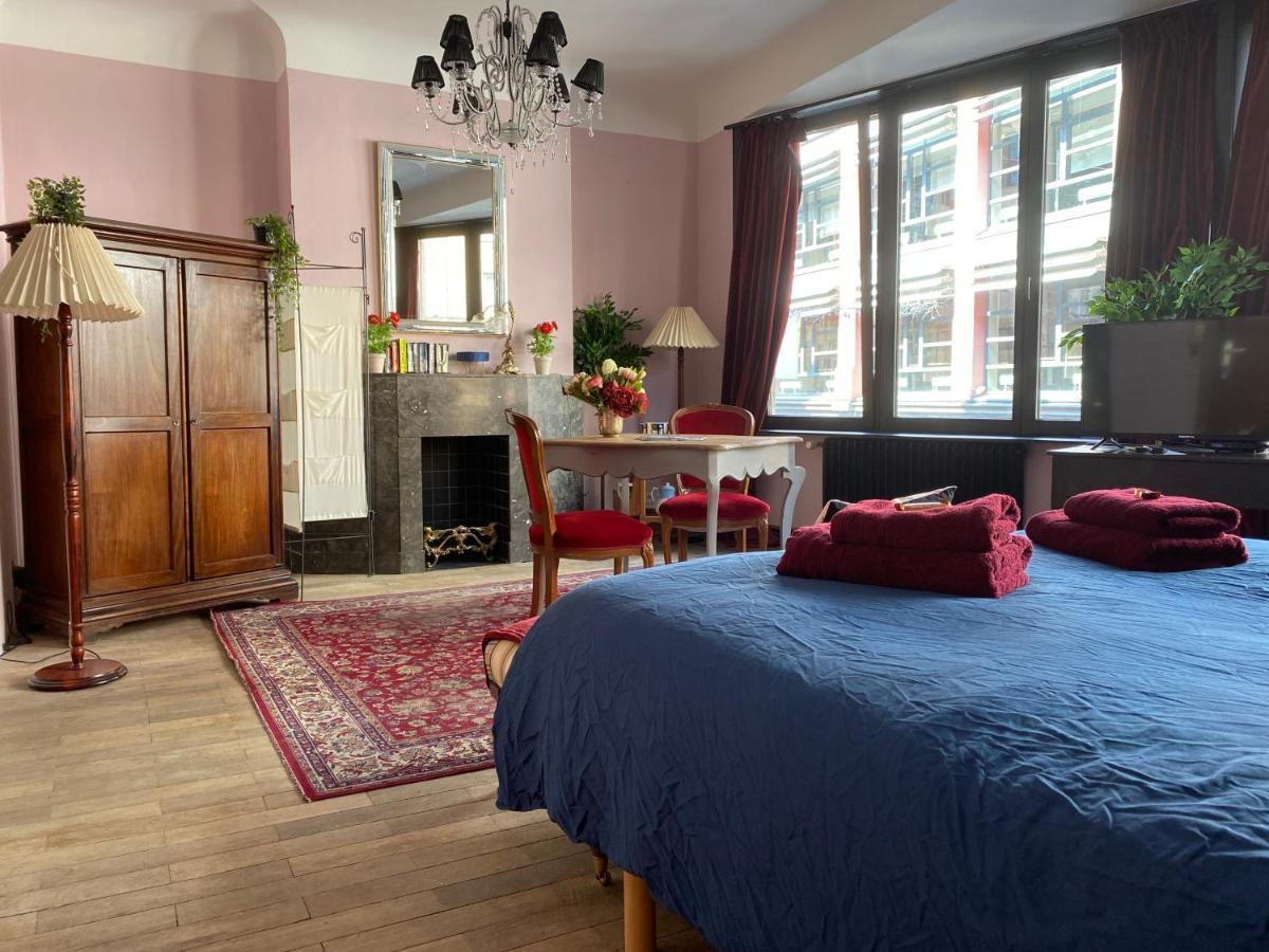 The Pink Studio - Exceptional Location In City Center - Unique & Elegant Namur Exterior foto